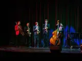 Students play jazz